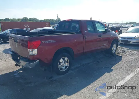 2010 Toyota Tundra Grade 5.7L V8 z USA, uszkodzony, nr VIN 5TFUW5F11AX112571
